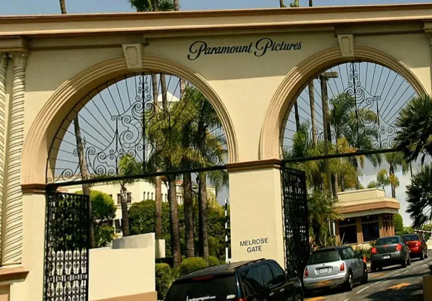 Paramount Pictures logo with mountain and stars “Official Paramount Pictures logo symbolizing the studio’s century-long Hollywood legacy