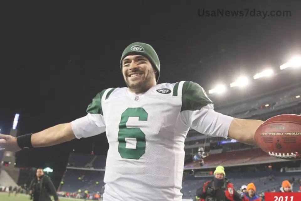 Former NFL quarterback Mark Sánchez hospitalized after being stabbed in downtown Indianapolis